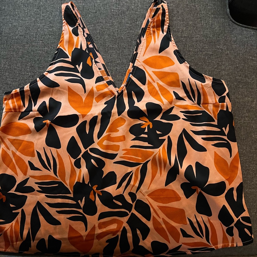 Old Navy V-Neck Floral Print Cami in Peach and Black